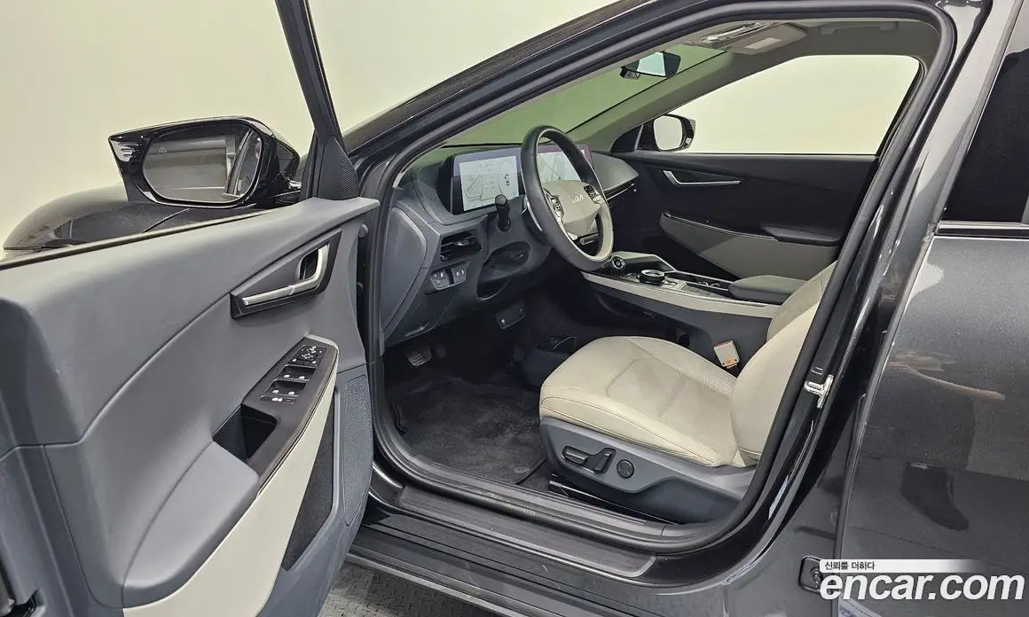 Kia EV6 2023 0.1 автомат (гидро), фото 13 Kia EV6 2023 0.1 автомат (гидро), фото 13