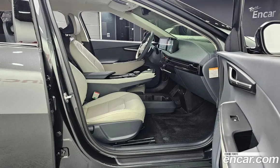 Kia EV6 2023 0.1 автомат (гидро), фото 16 Kia EV6 2023 0.1 автомат (гидро), фото 16