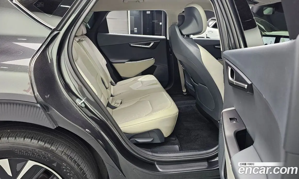 Kia EV6 2023 0.1 автомат (гидро), фото 18 Kia EV6 2023 0.1 автомат (гидро), фото 18