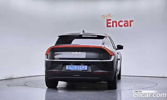 Kia EV6 2023 0.1 автомат (гидро), миниатюра 4 Kia EV6 2023 0.1 автомат (гидро), миниатюра 4