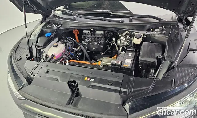 Kia EV6 2023 0.1 автомат (гидро), миниатюра 6 Kia EV6 2023 0.1 автомат (гидро), миниатюра 6