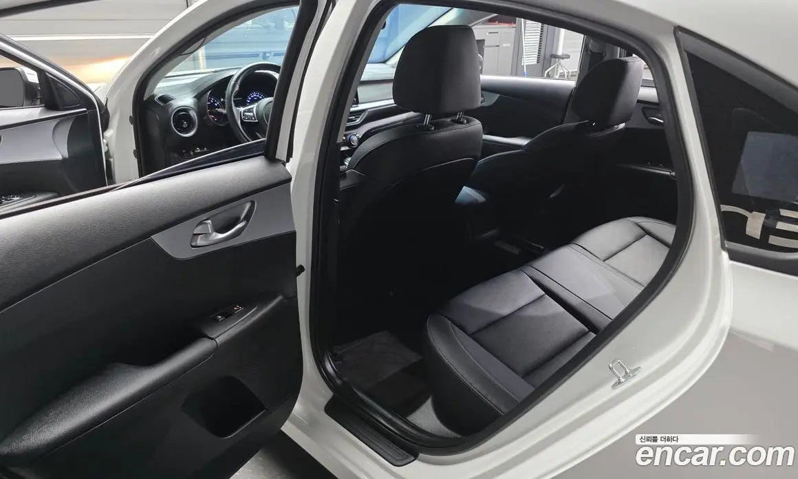 Kia K3 2021 1.6 автомат (гидро), фото 17