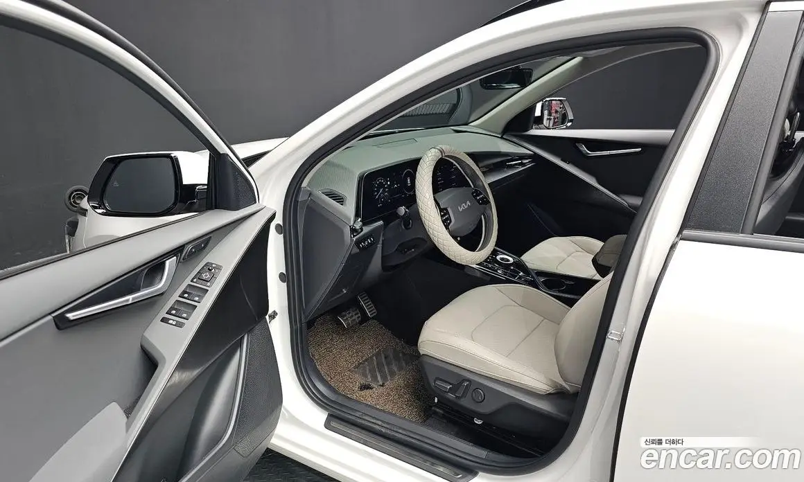 Kia Niro 2023 1.6 автомат (гидро), фото 13