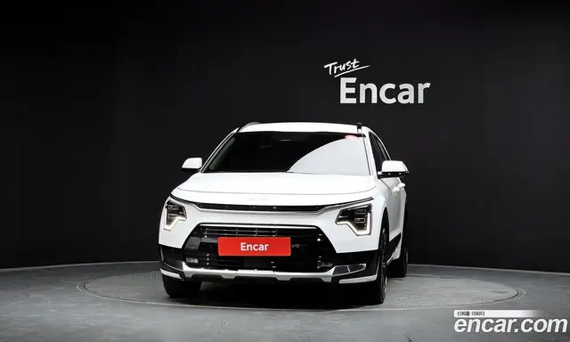 Kia Niro 2023 1.6 автомат (гидро), миниатюра 3