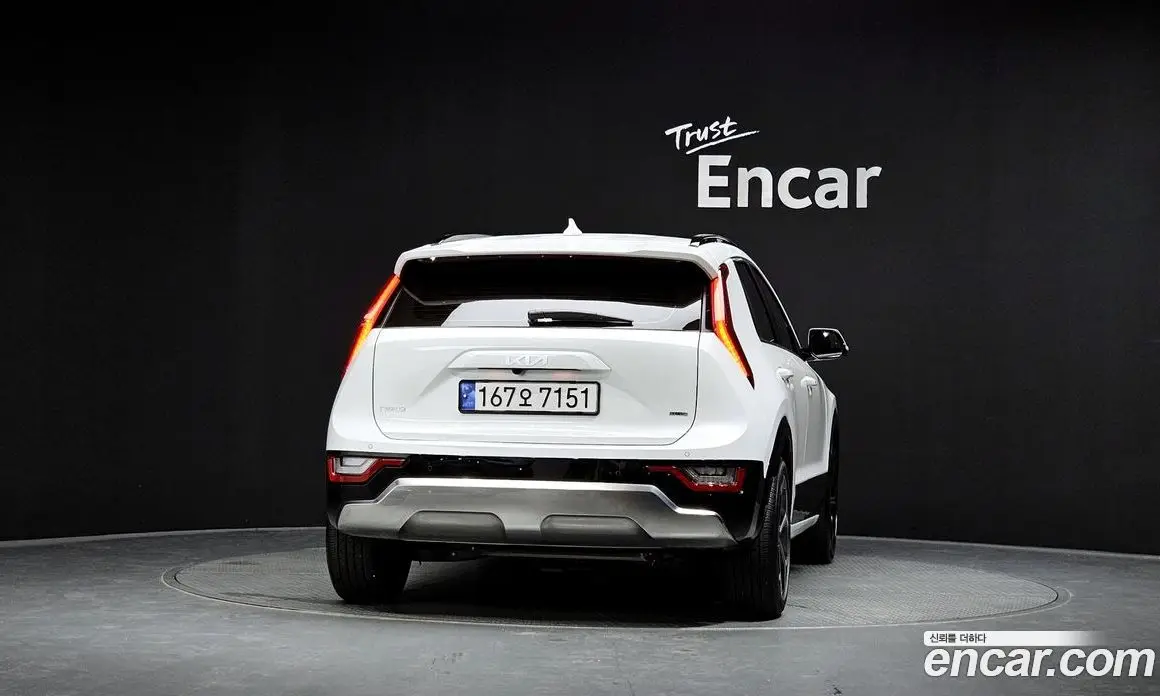 Kia Niro 2023 1.6 автомат (гидро), фото 4