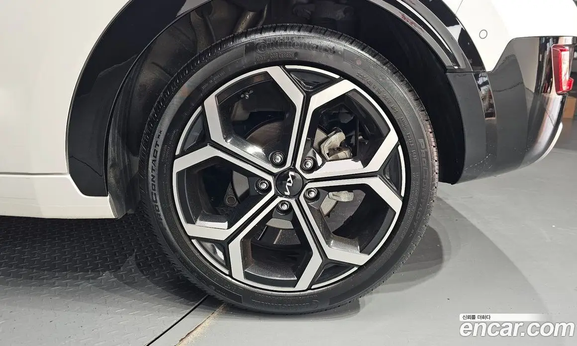 Kia Niro 2023 1.6 автомат (гидро), фото 7