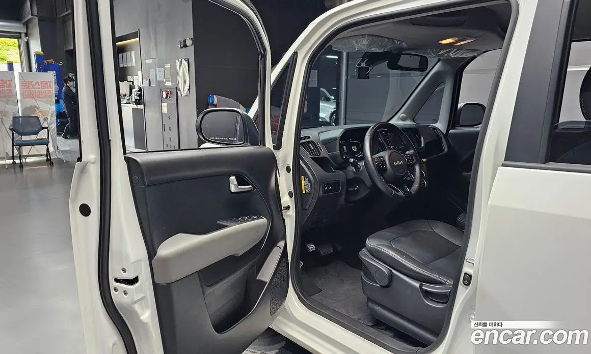 Kia Ray 2023 1.0 автомат (гидро), фото 13