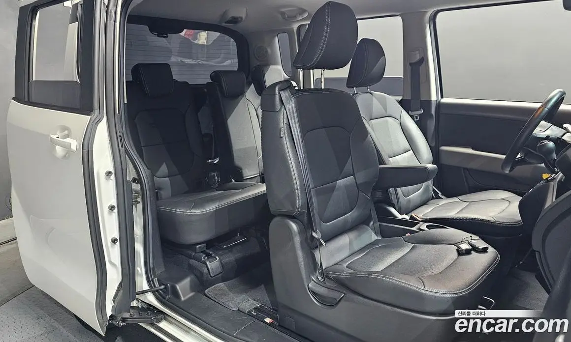 Kia Ray 2023 1.0 автомат (гидро), фото 17