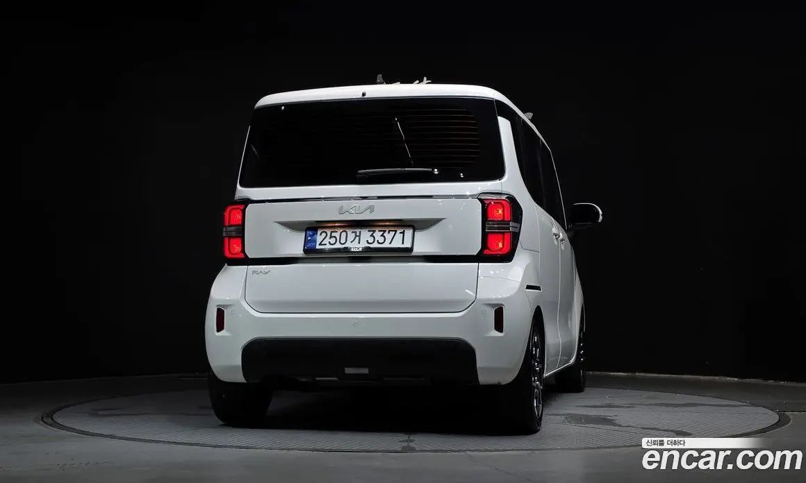 Kia Ray 2023 1.0 автомат (гидро), фото 4