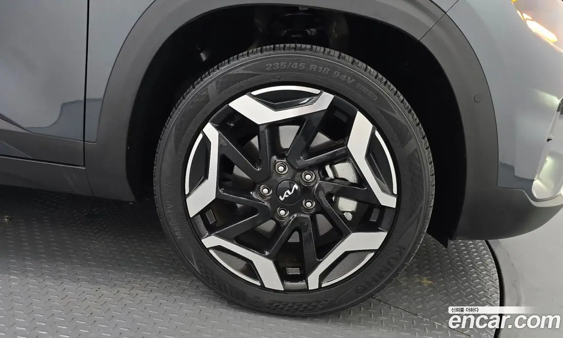 Kia Seltos 2024 1.6 автомат (гидро), фото 6 Kia Seltos 2024 1.6 автомат (гидро), фото 6