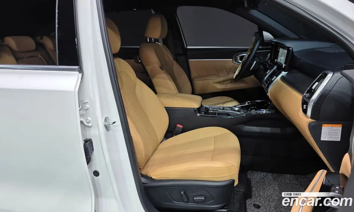 Kia Sorento 2023 1.6 автомат (гидро), фото 16