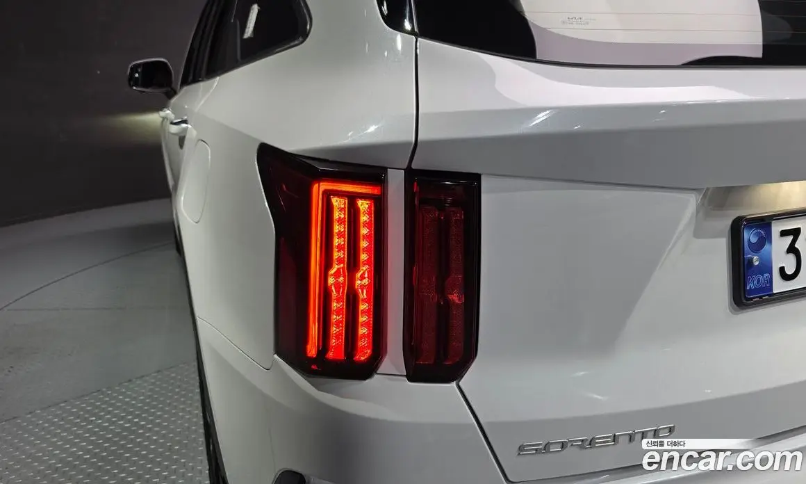 Kia Sorento 2023 1.6 автомат (гидро), фото 9