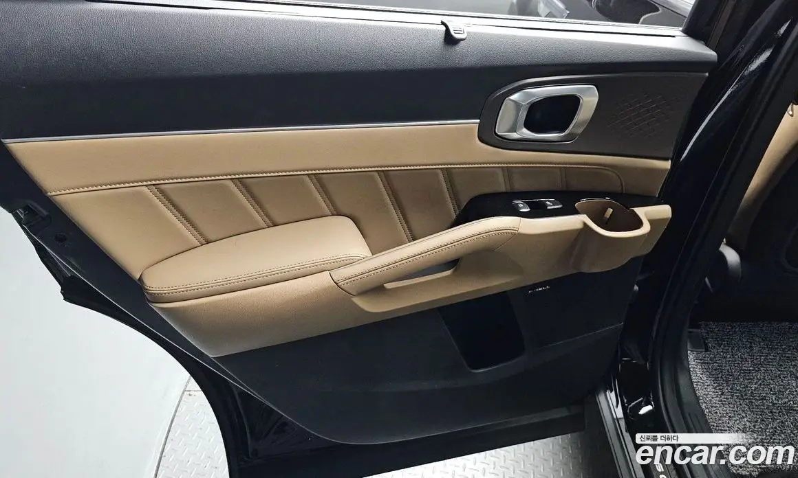 Kia Sorento 2024 1.6 автомат (гидро), фото 14 Kia Sorento 2024 1.6 автомат (гидро), фото 14