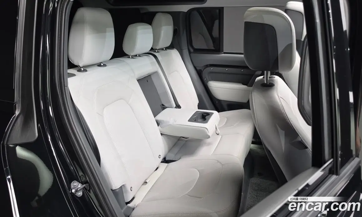 Land Rover Defender 2025 3.0 автомат (гидро), фото 17