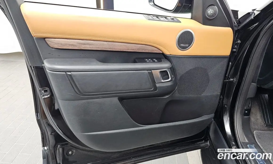 Land Rover Discovery 2020 3.0 автомат (гидро), фото 14