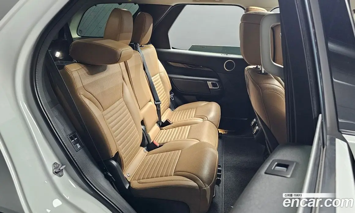 Land Rover Discovery 2021 3.0 автомат (гидро), фото 17