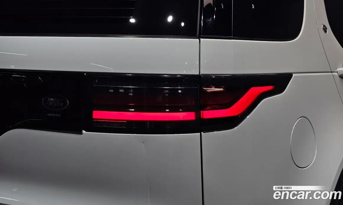 Land Rover Discovery 2021 3.0 автомат (гидро), фото 9