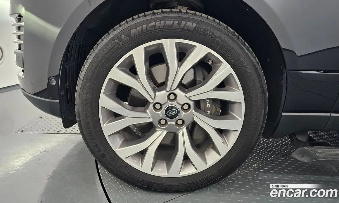Land Rover Range Rover 2019 5.0 автомат (гидро), фото 5 Land Rover Range Rover 2019 5.0 автомат (гидро), фото 5