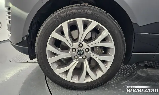 Land Rover Range Rover 2019 5.0 автомат (гидро), миниатюра 5 Land Rover Range Rover 2019 5.0 автомат (гидро), миниатюра 5