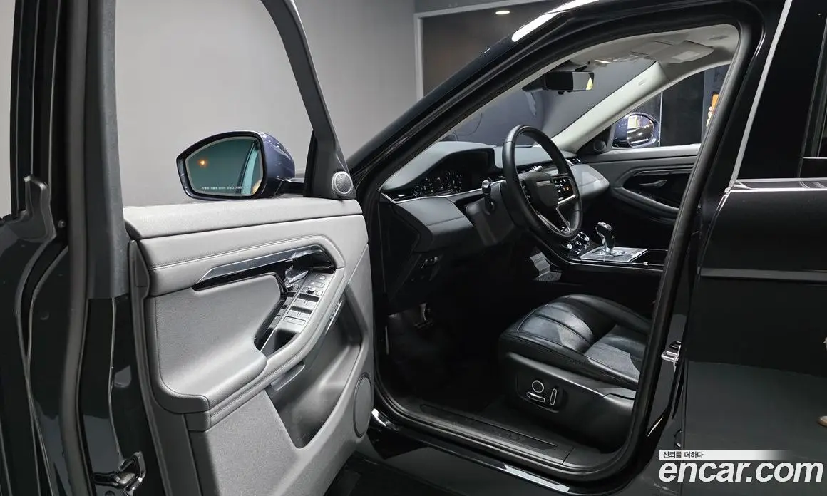 Land Rover Range Rover Evoque 2022 2.0 автомат (гидро), фото 13