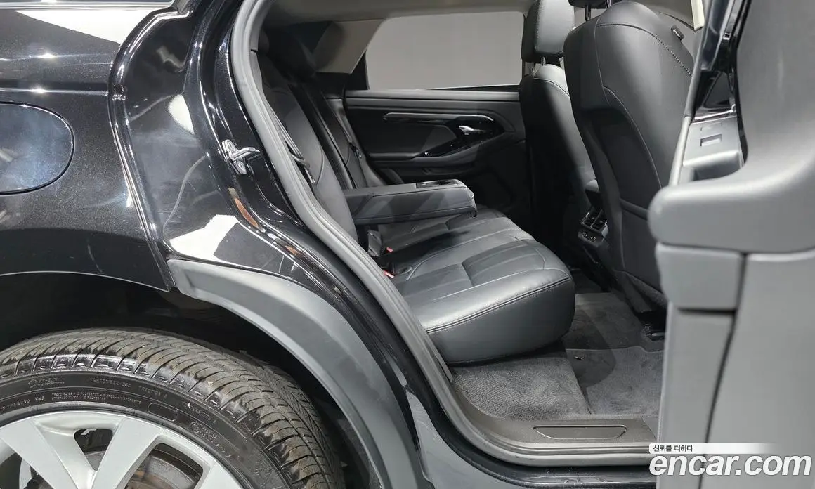 Land Rover Range Rover Evoque 2022 2.0 автомат (гидро), фото 17