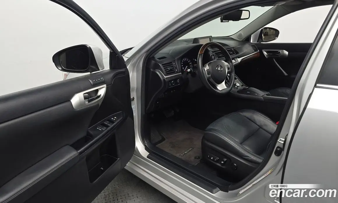 Lexus CT200h 2011 1.8 автомат (гидро), фото 12