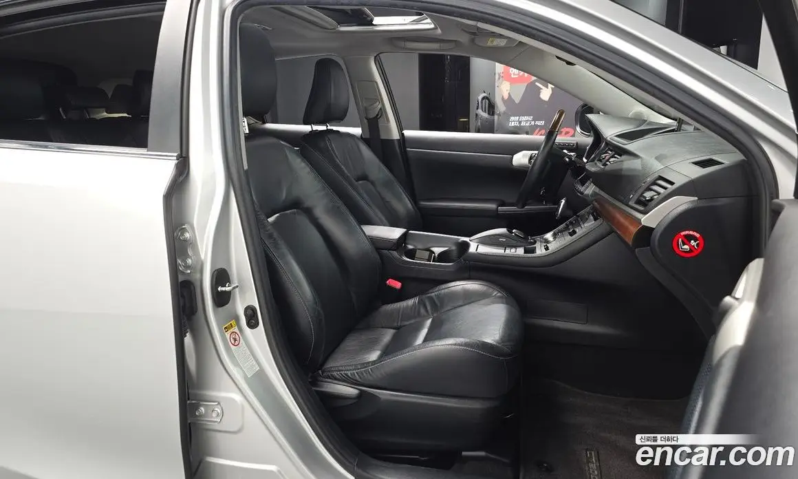 Lexus CT200h 2011 1.8 автомат (гидро), фото 16