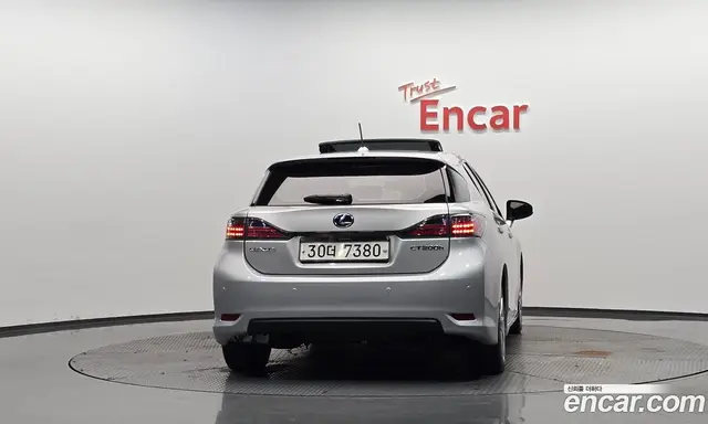 Lexus CT200h 2011 1.8 автомат (гидро), миниатюра 3
