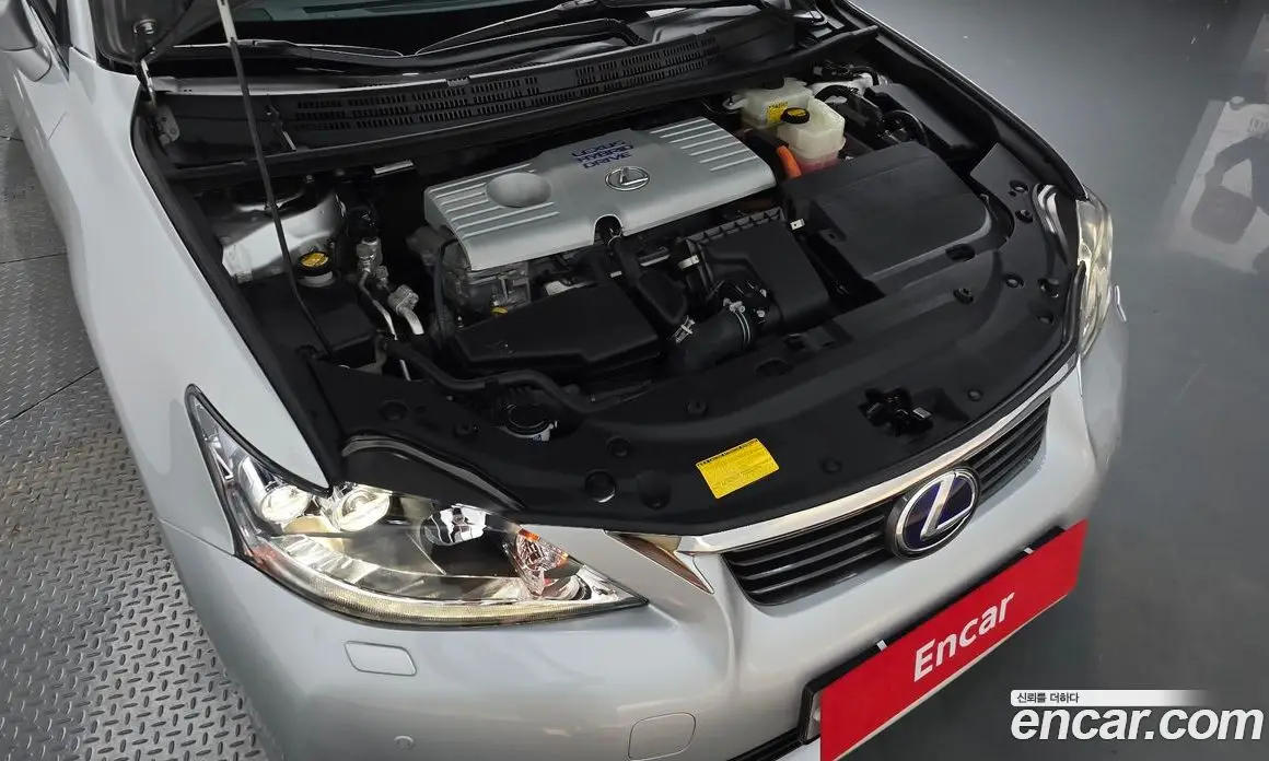 Lexus CT200h 2011 1.8 автомат (гидро), фото 5