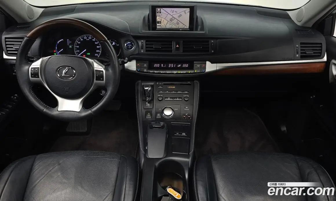 Lexus CT200h 2011 1.8 автомат (гидро), фото 9