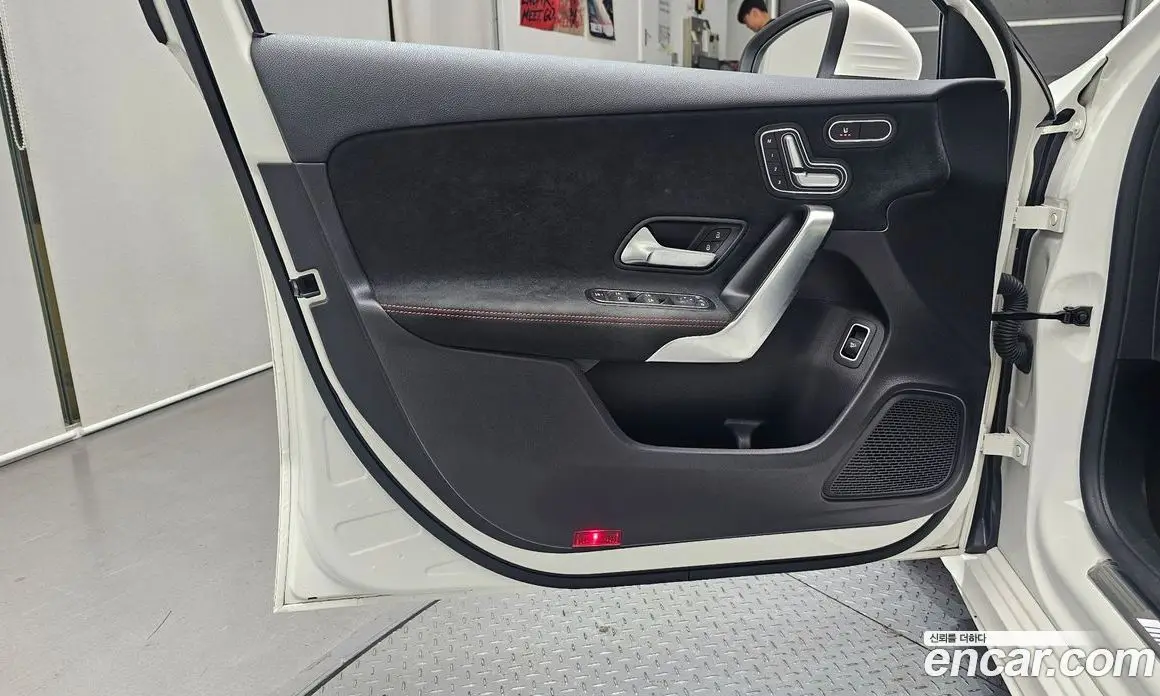 Mercedes-Benz A-Class 2021 2.0 автомат (гидро), фото 14