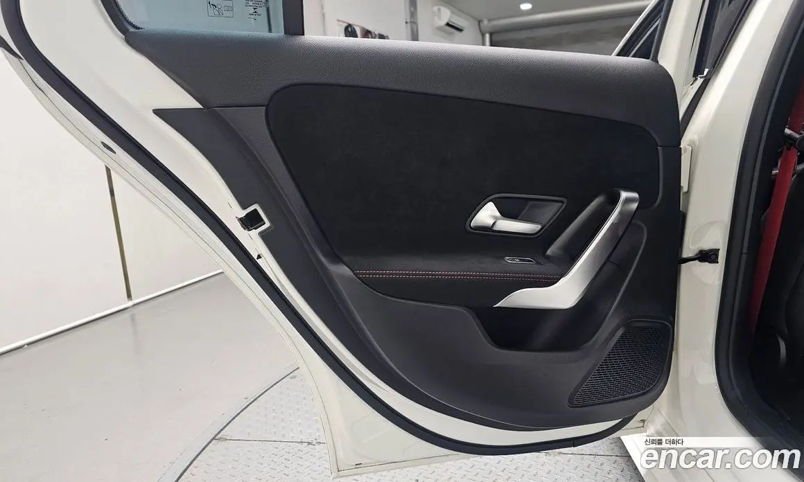 Mercedes-Benz A-Class 2021 2.0 автомат (гидро), фото 15