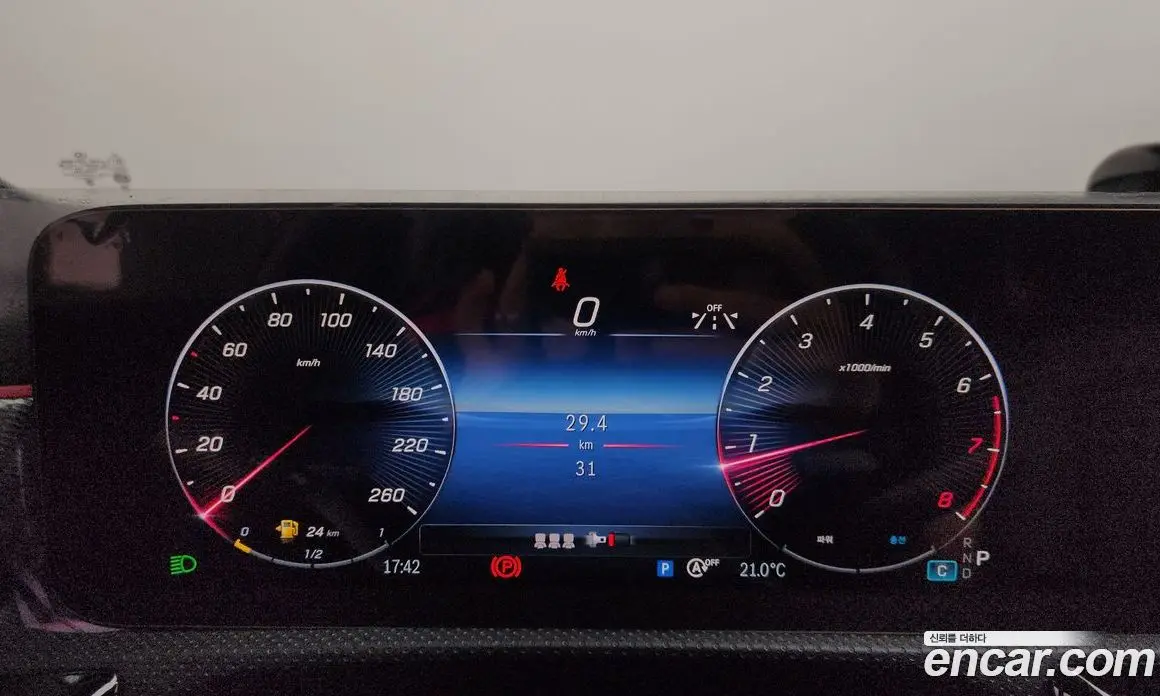 Mercedes-Benz A-Class 2025 2.0 автомат (гидро), фото 11