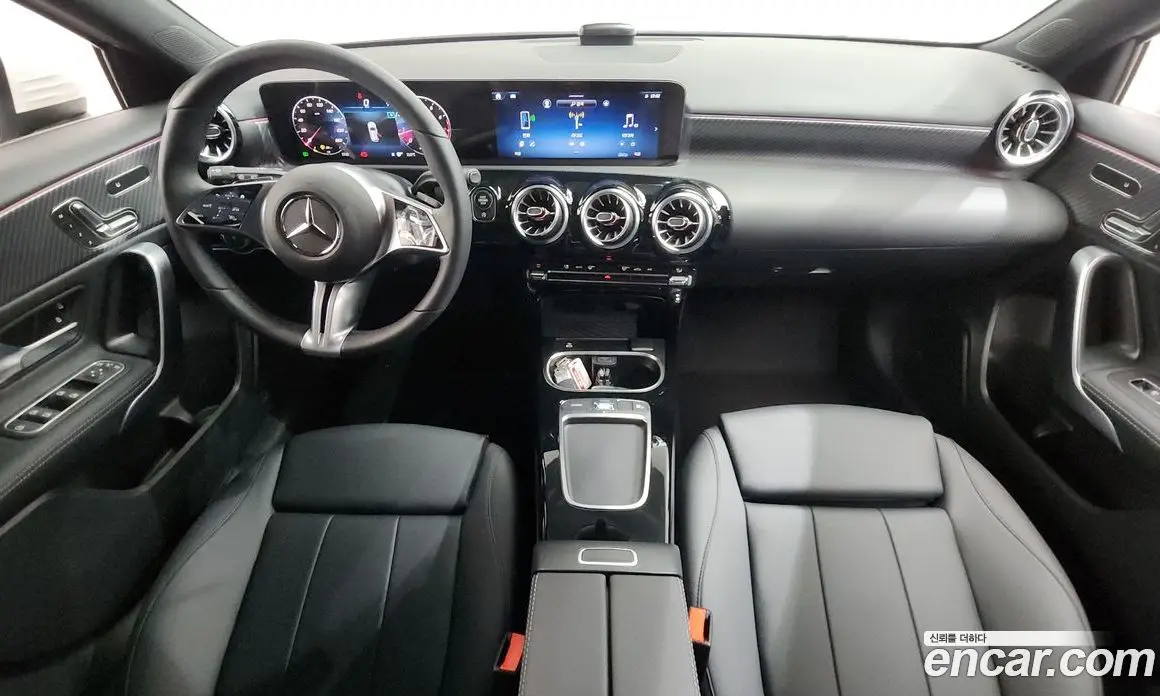 Mercedes-Benz A-Class 2025 2.0 автомат (гидро), фото 10