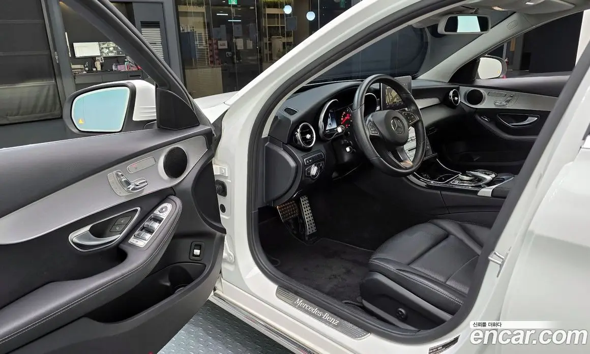 Mercedes-Benz C-Class 2018 2.1 автомат (гидро), фото 13