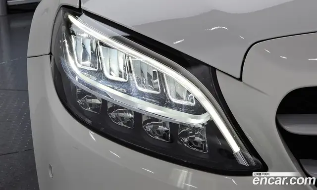 Mercedes-Benz C-Class 2020 2.0 автомат (гидро), миниатюра 8 Mercedes-Benz C-Class 2020 2.0 автомат (гидро), миниатюра 8