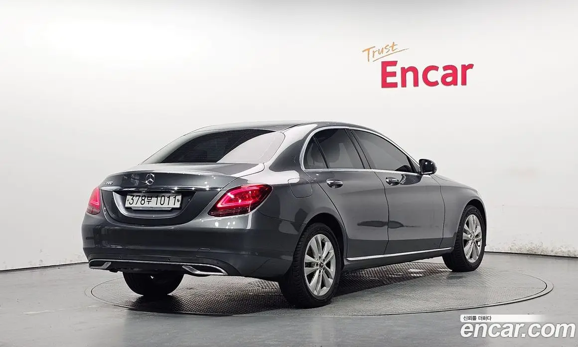 Mercedes-Benz C-Class 2020 2.0 автомат (гидро), фото 1 Mercedes-Benz C-Class 2020 2.0 автомат (гидро), фото 1