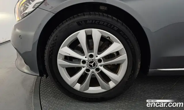 Mercedes-Benz C-Class 2020 2.0 автомат (гидро), миниатюра 4 Mercedes-Benz C-Class 2020 2.0 автомат (гидро), миниатюра 4