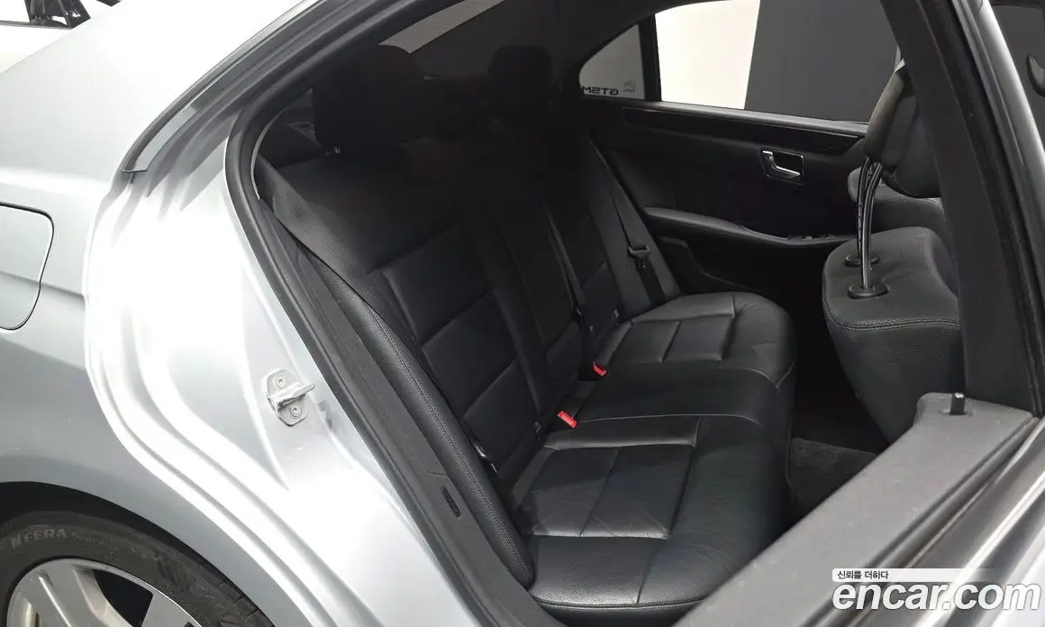 Mercedes-Benz E-Class 2009 3.5 автомат (гидро), фото 12