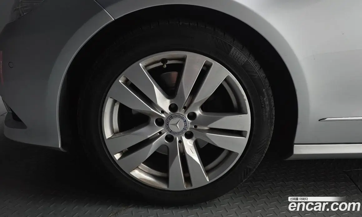 Mercedes-Benz E-Class 2009 3.5 автомат (гидро), фото 5