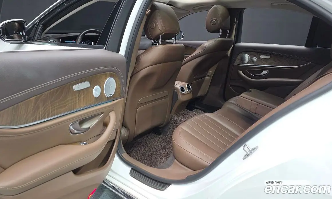 Mercedes-Benz E-Class 2019 2.0 автомат (гидро), фото 16