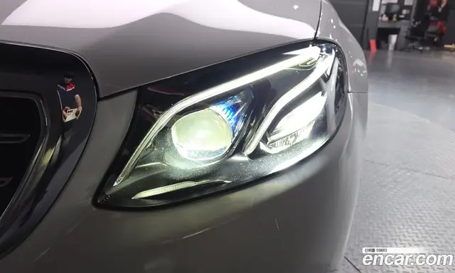 Mercedes-Benz E-Class 2019 2.0 автомат (гидро), миниатюра 8