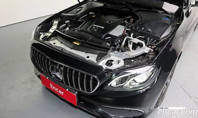 Mercedes-Benz E-Class 2020 2.0 автомат (гидро), миниатюра 6