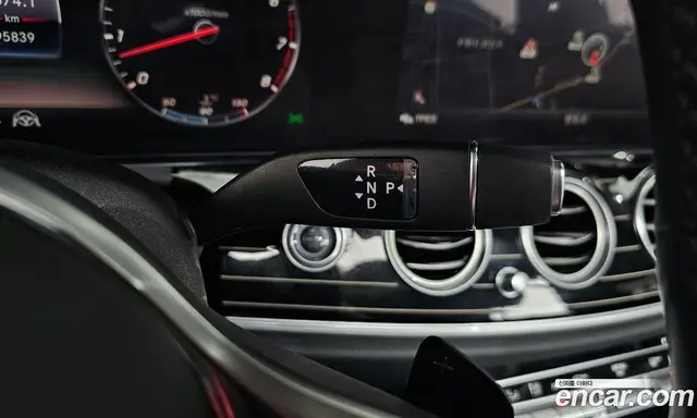 Mercedes-Benz E-Class 2020 3.0 автомат (гидро), миниатюра 12