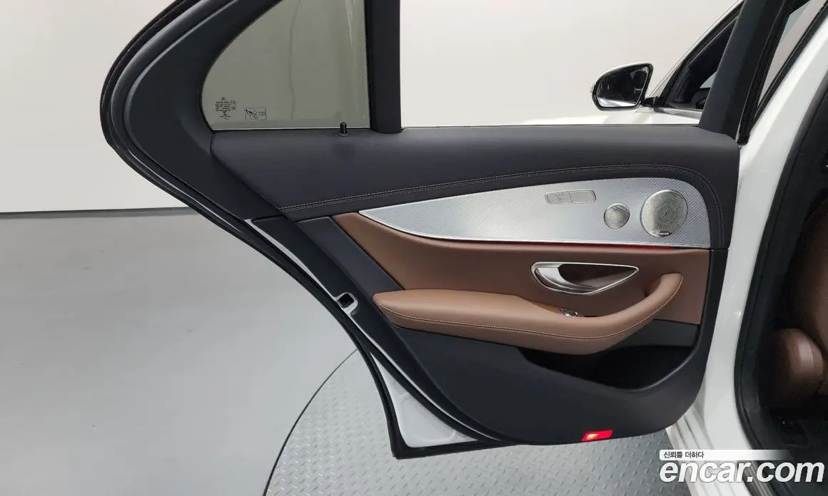 Mercedes-Benz E-Class 2021 2.0 автомат (гидро), фото 15