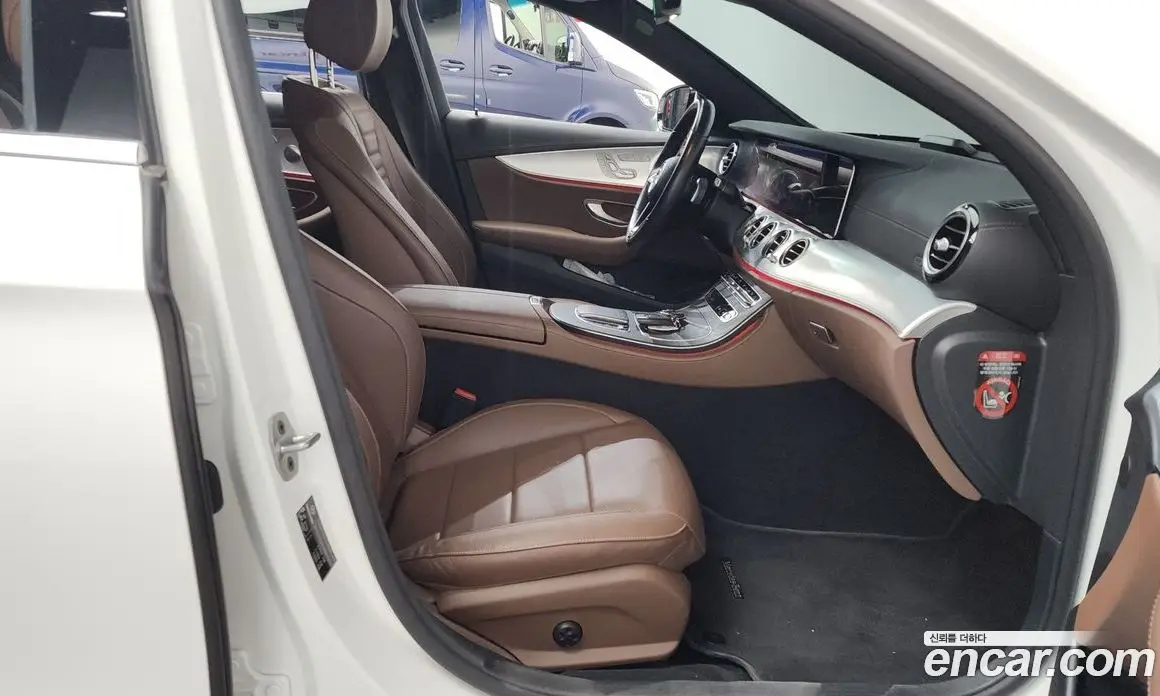 Mercedes-Benz E-Class 2021 2.0 автомат (гидро), фото 16