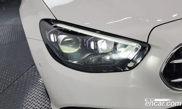 Mercedes-Benz E-Class 2021 2.0 автомат (гидро), миниатюра 8
