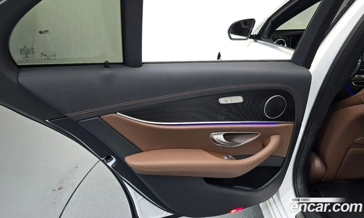 Mercedes-Benz E-Class 2022 2.0 автомат (гидро), фото 15 Mercedes-Benz E-Class 2022 2.0 автомат (гидро), фото 15
