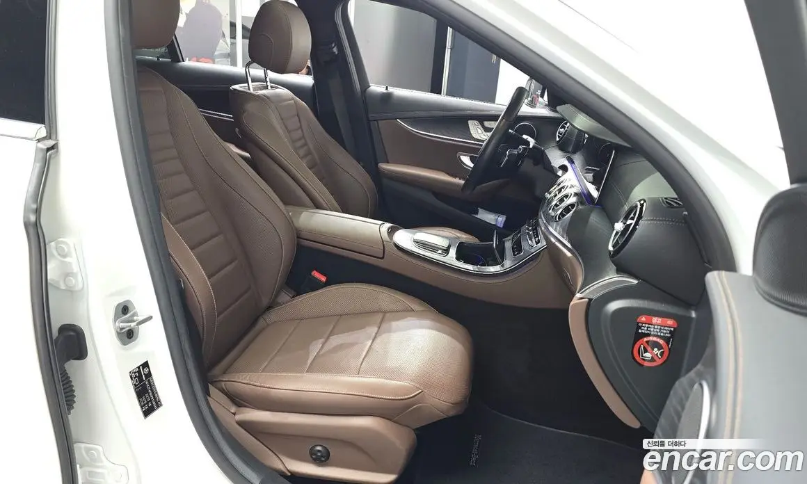 Mercedes-Benz E-Class 2022 2.0 автомат (гидро), фото 16 Mercedes-Benz E-Class 2022 2.0 автомат (гидро), фото 16