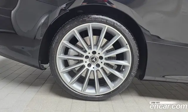 Mercedes-Benz E-Class 2023 3.0 автомат (гидро), миниатюра 4